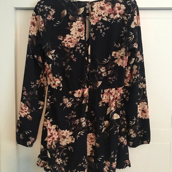 Floral Romper - Picture 2 of 3